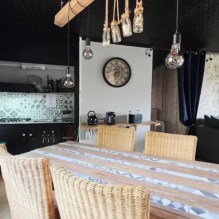 Domaine Les Tourelles - 4 *